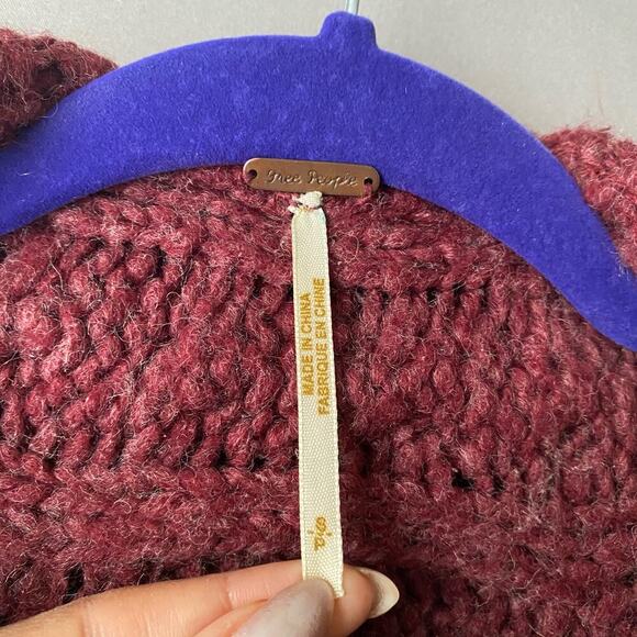 Free People sz S Burgundy wool‎ knit winter thick cardigan - Picture 9 of 11